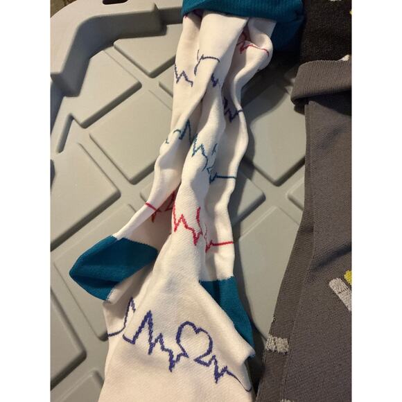 4 Pairs of Compression Socks SzL/XL - Picture 2 of 6